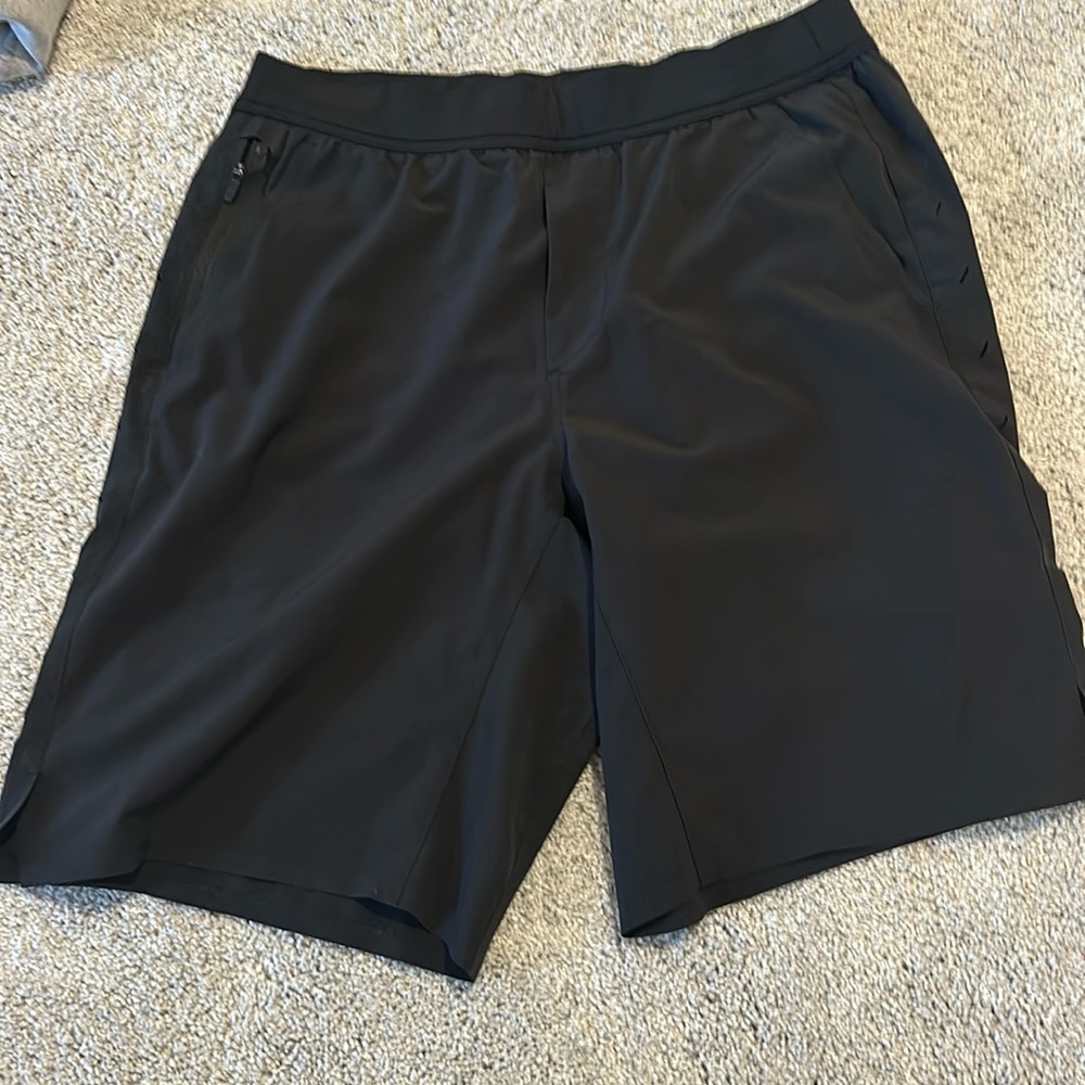 Men’s Ten Thousand Lined Workout Shorts